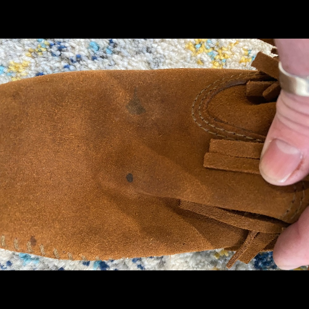 Minnetonka moccasin boots - Picture 4 of 4